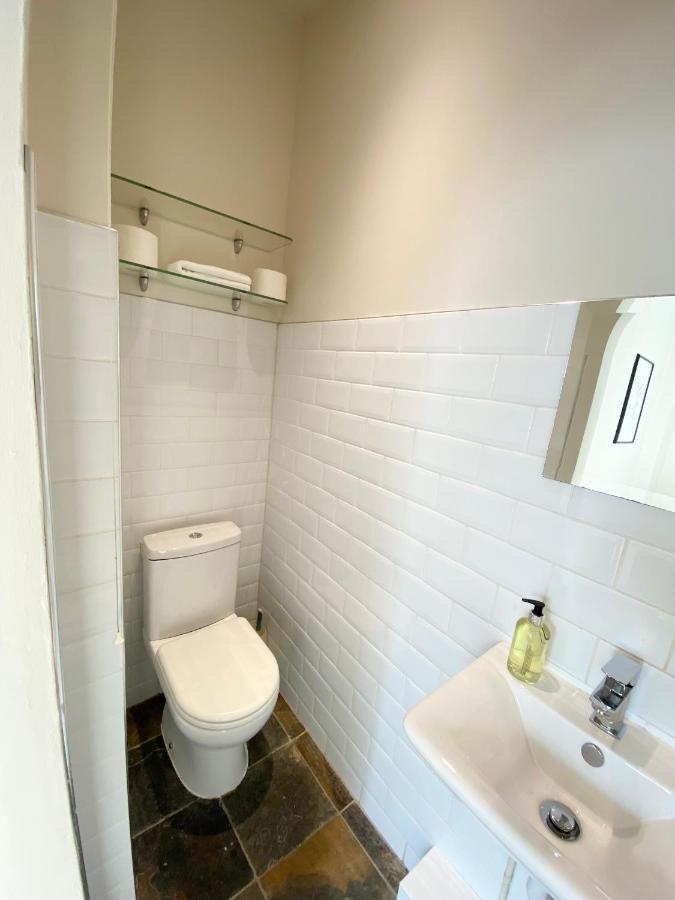 Stylish Maisonette And Studio In Victoria ロンドン エクステリア 写真