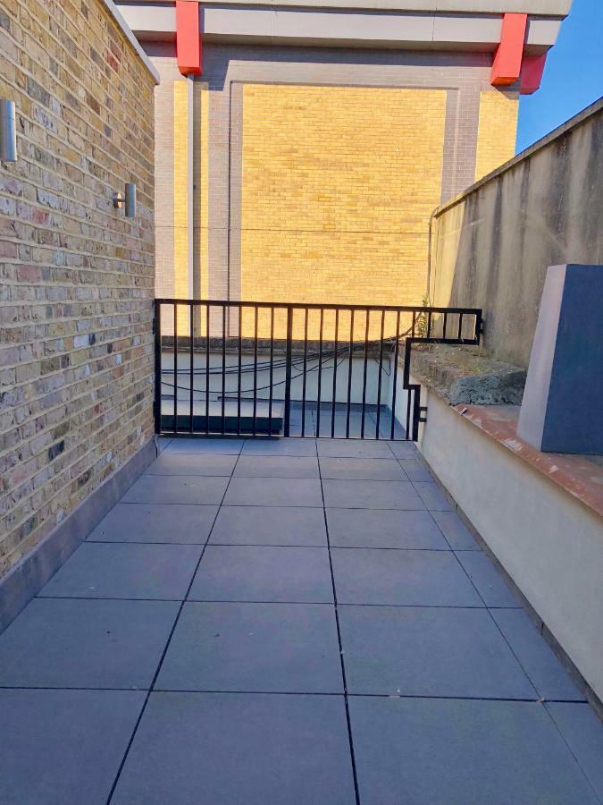 Stylish Maisonette And Studio In Victoria ロンドン エクステリア 写真