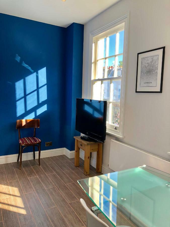 Stylish Maisonette And Studio In Victoria ロンドン エクステリア 写真
