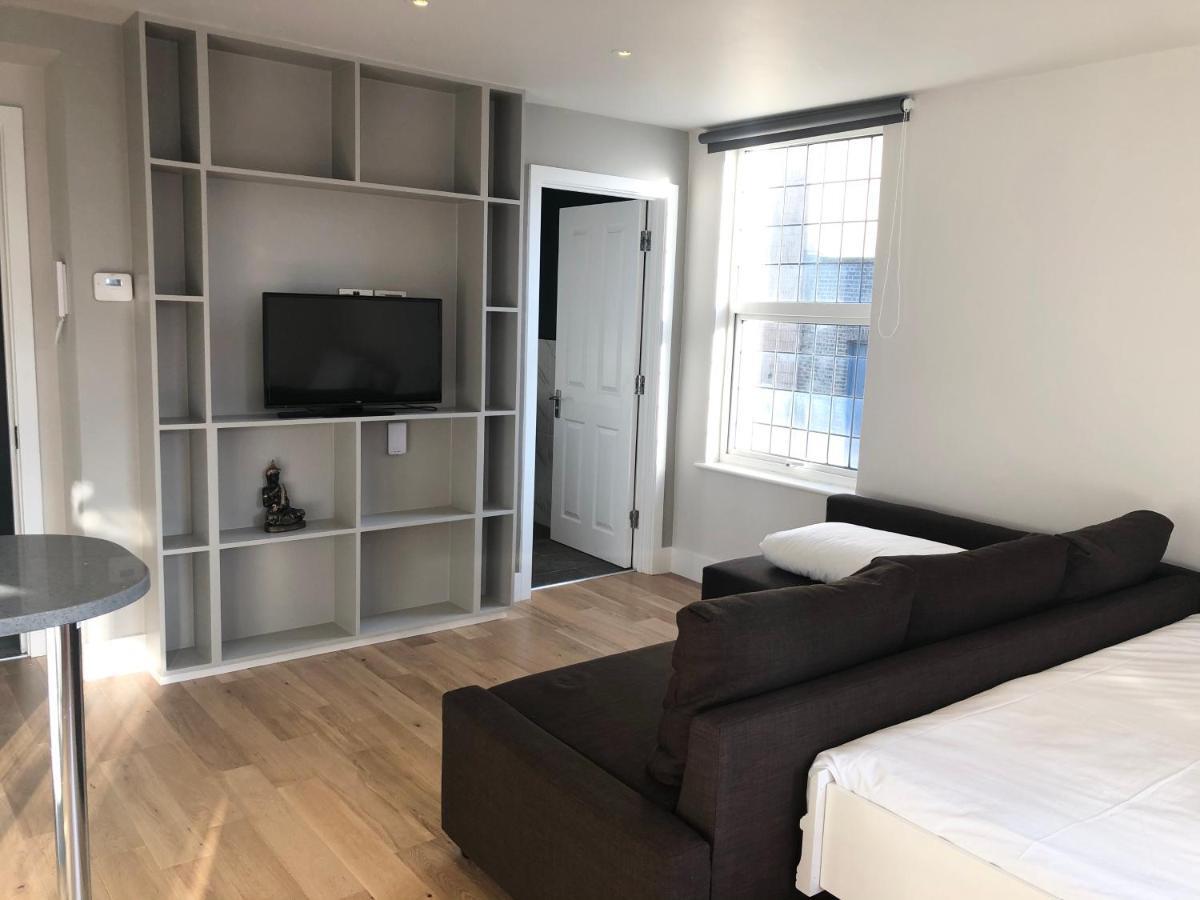 Stylish Maisonette And Studio In Victoria ロンドン エクステリア 写真